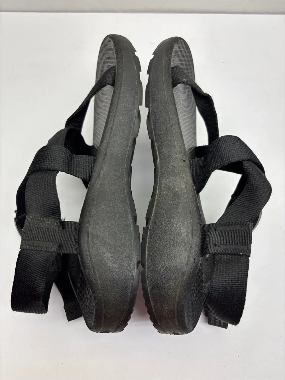 Chaco Black Strappy Outdoor Sandals, SZ 10 for men’s, box 41